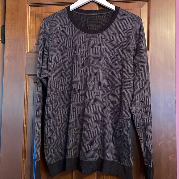 Lululemon long sleeve - Picture 1 of 3